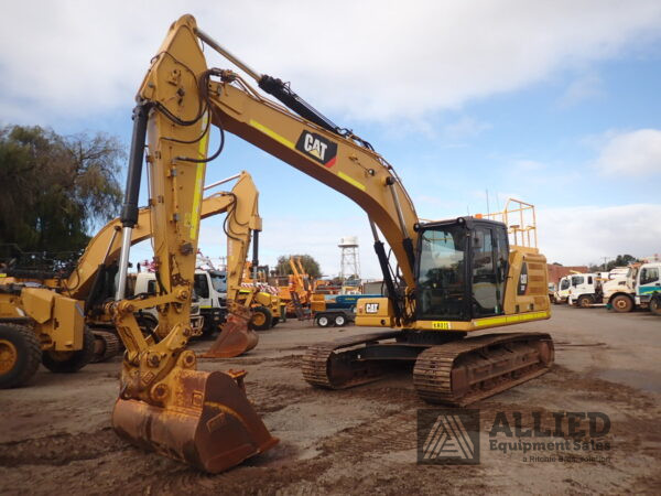 2018 CATERPILLAR 320 HYDRAULIC EXCAVATOR