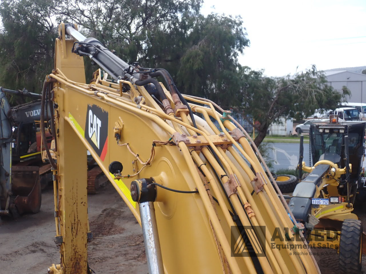 2018 CATERPILLAR 320 HYDRAULIC EXCAVATOR
