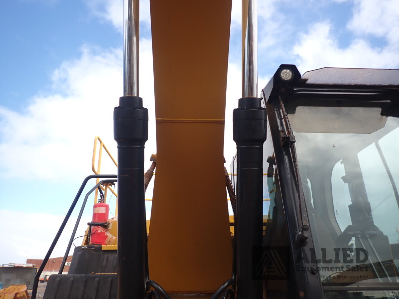 2018 CATERPILLAR 320 HYDRAULIC EXCAVATOR