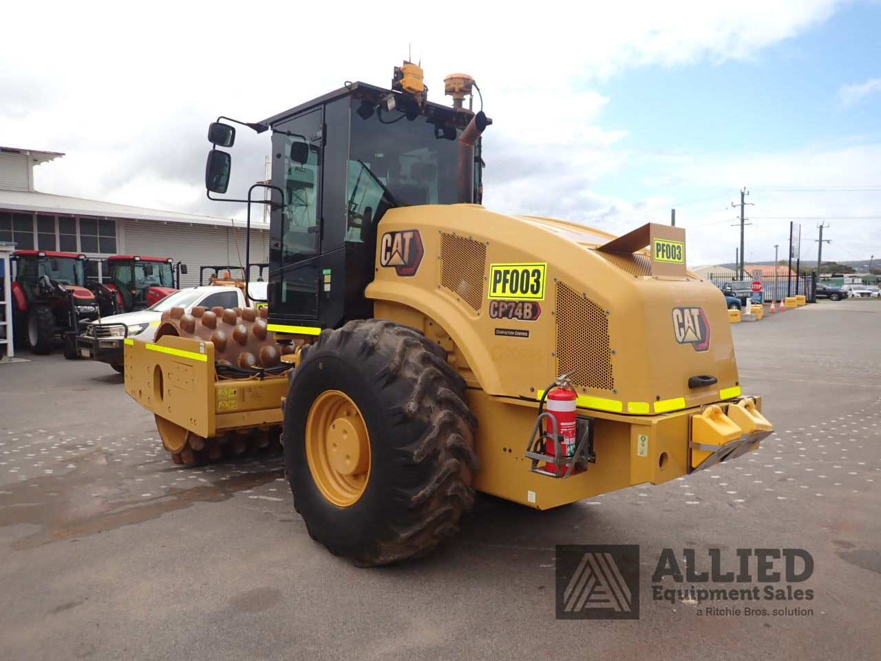 2022 CATERPILLAR CP74B PADFOOT ROLLER