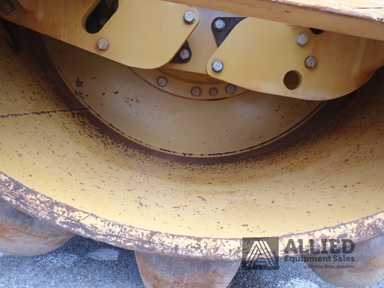 2022 CATERPILLAR CP74B PADFOOT ROLLER