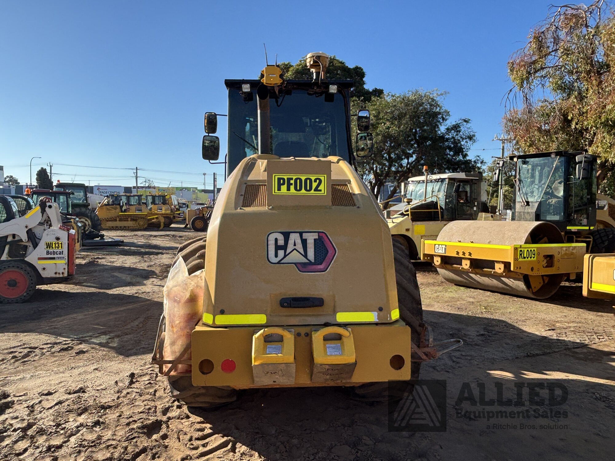 2021 CATERPILLAR CP74B PADFOOT ROLLER