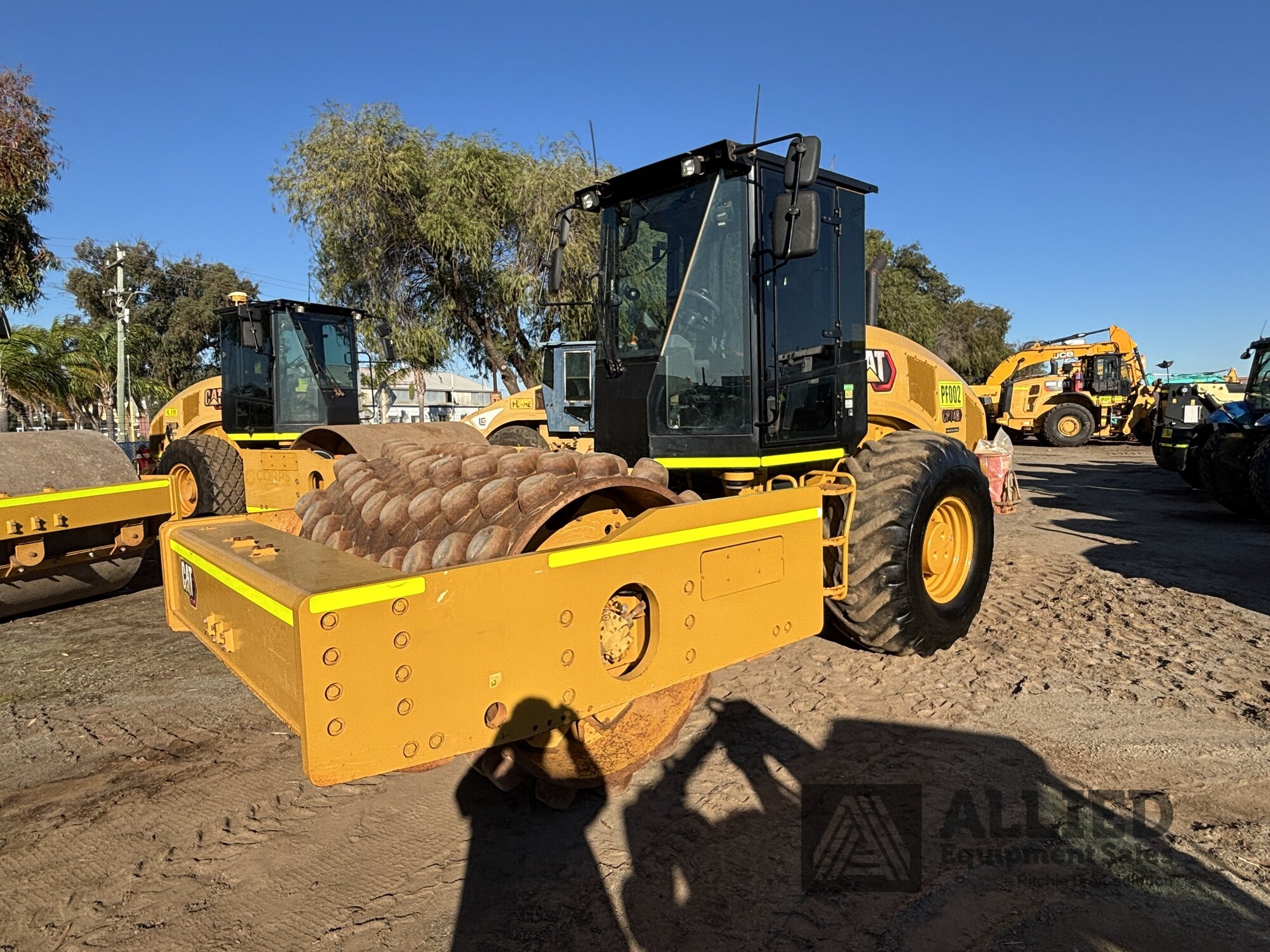 2021 CATERPILLAR CP74B PADFOOT ROLLER
