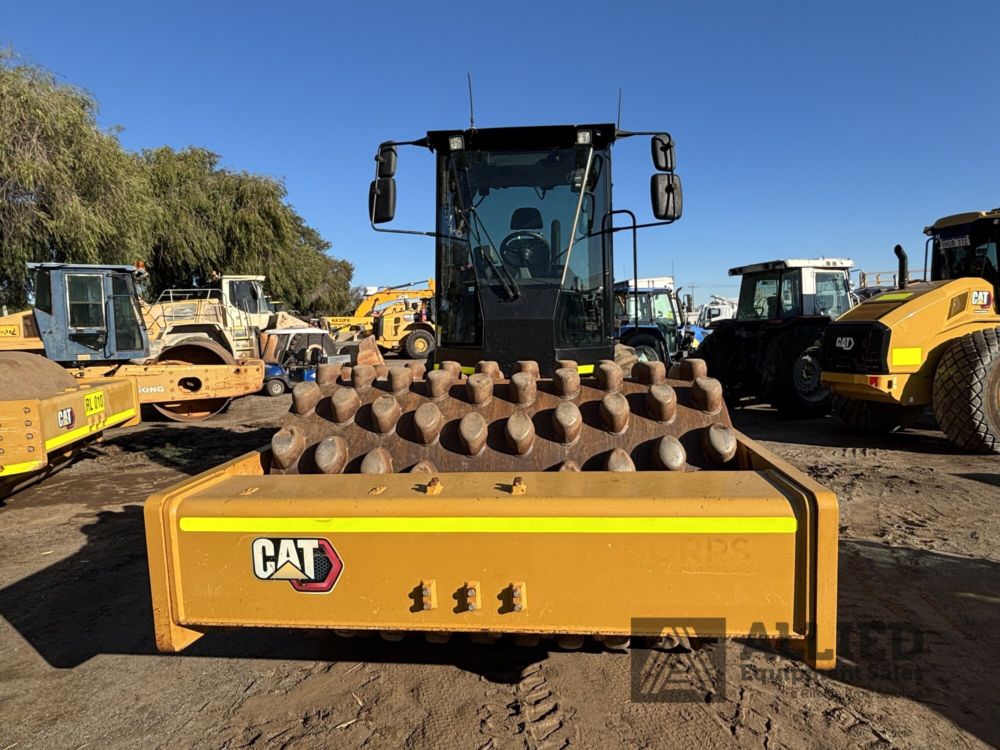 2021 CATERPILLAR CP74B PADFOOT ROLLER