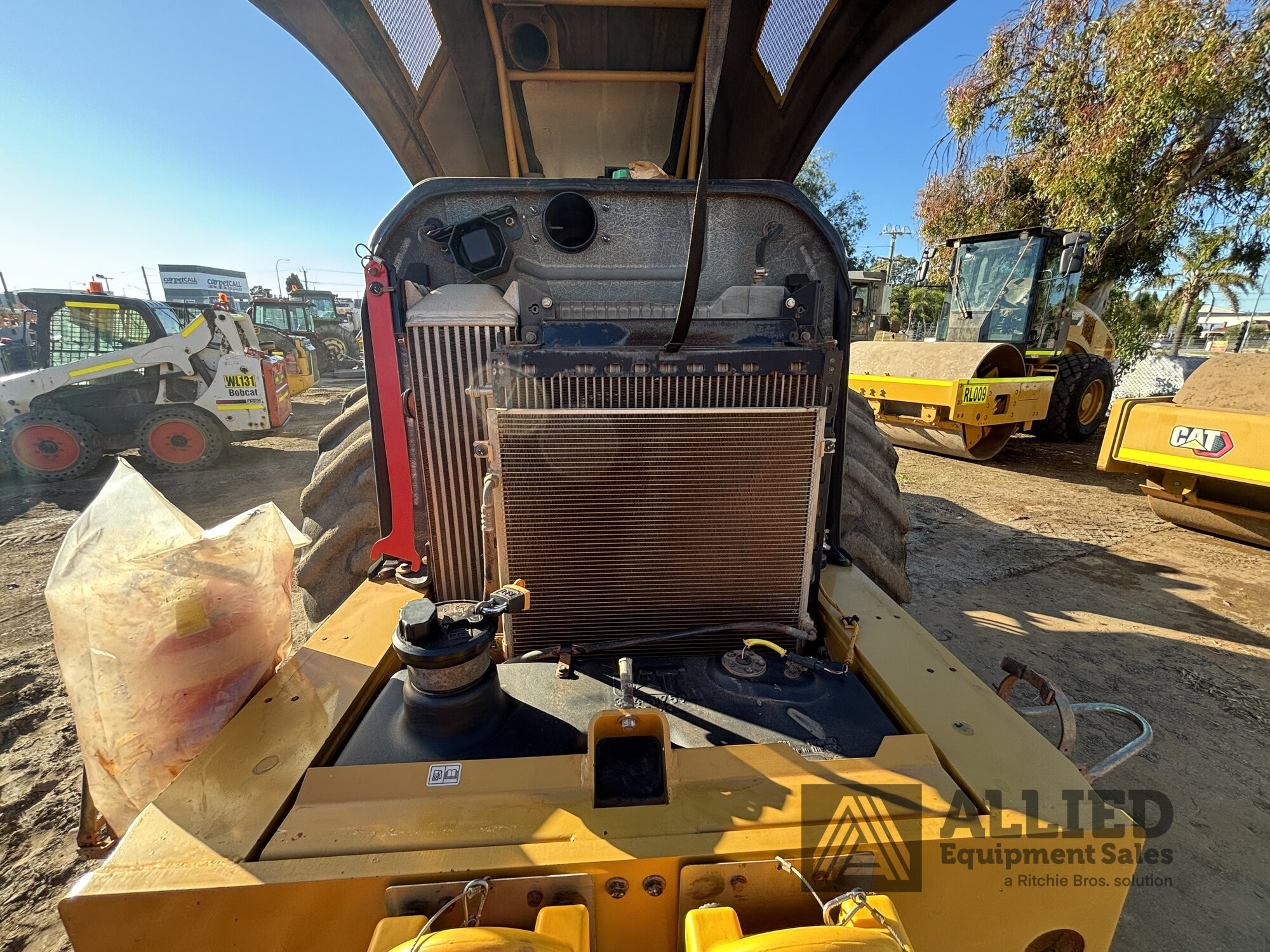2021 CATERPILLAR CP74B PADFOOT ROLLER