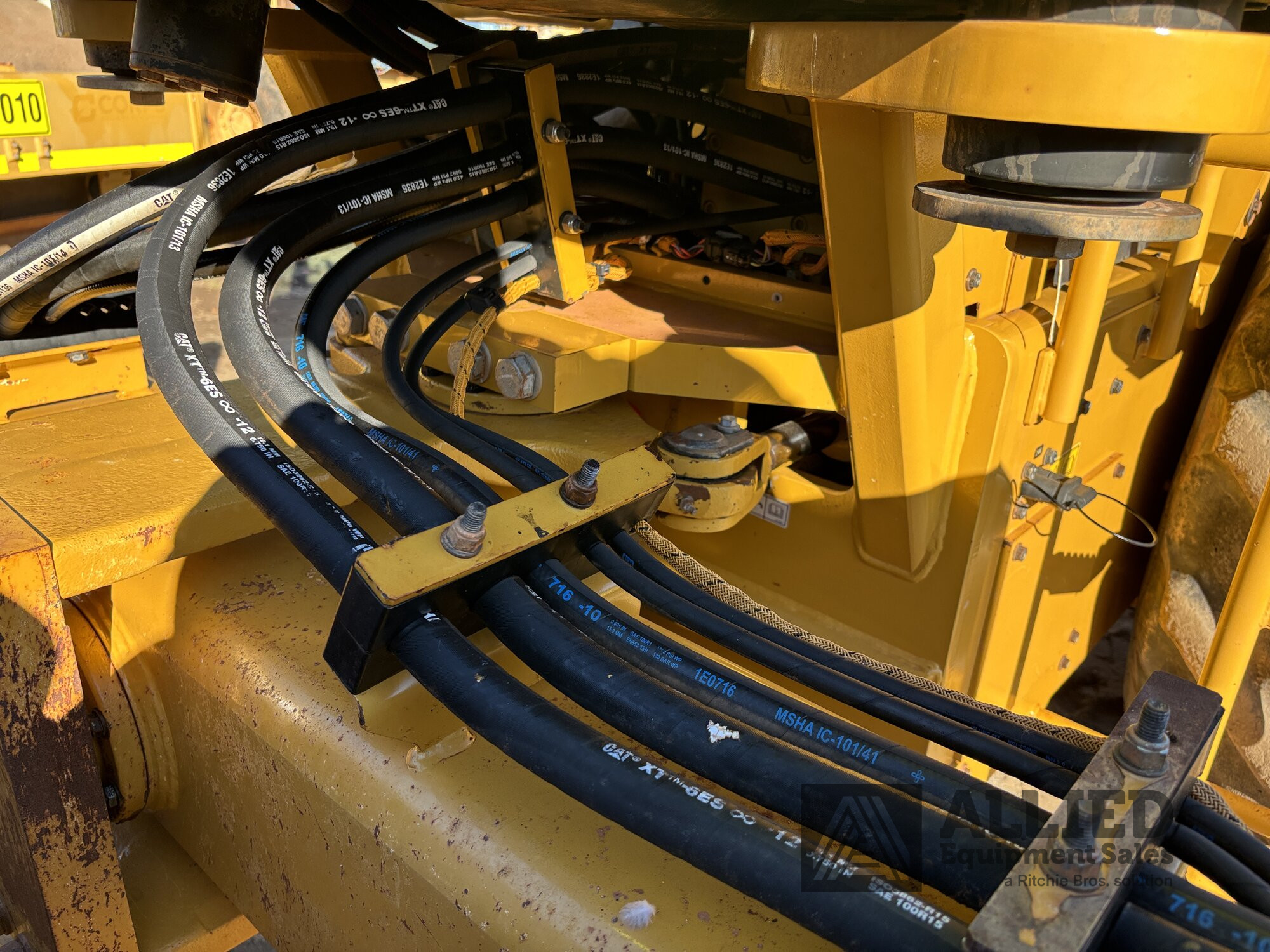 2021 CATERPILLAR CP74B PADFOOT ROLLER