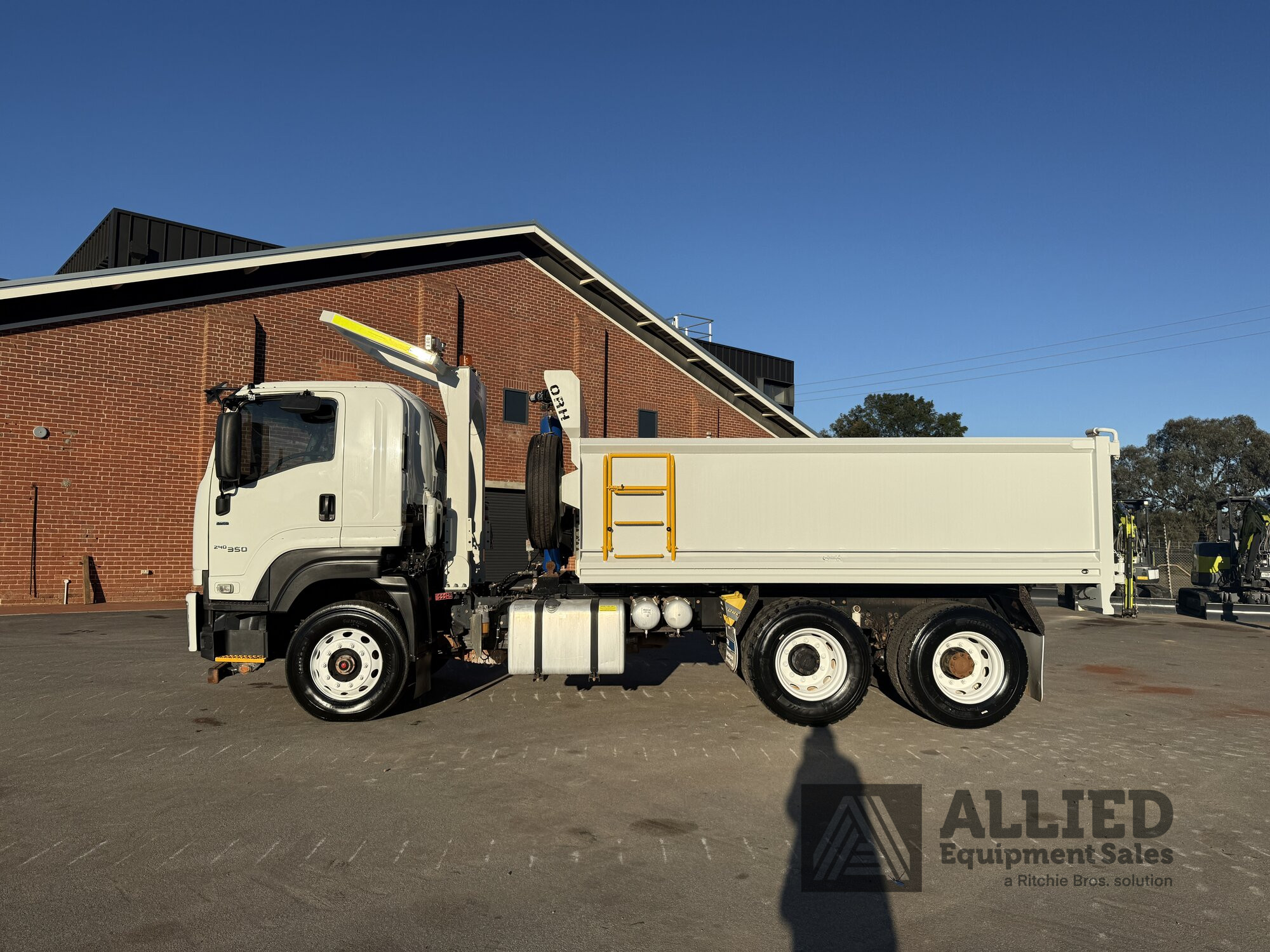 2023 ISUZU FXY 240-350 6X4 TIPPER TRUCK
