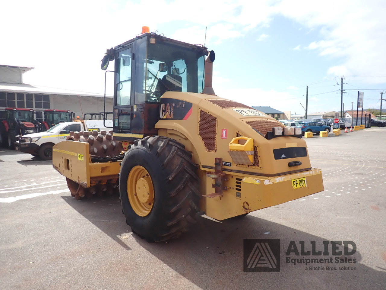 2013 CATERPILLAR CP76B ROLLER