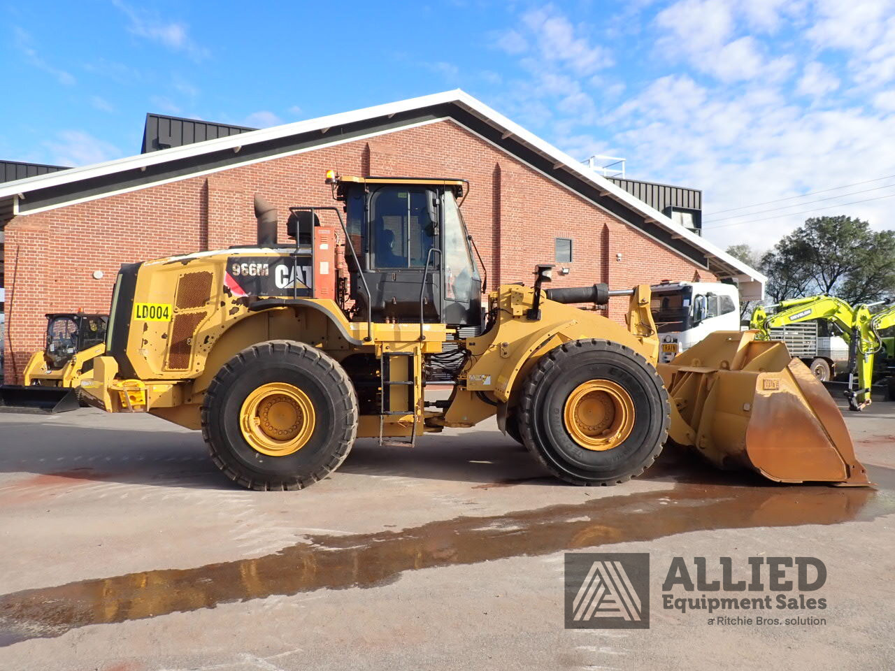 2017 CATERPILLAR 966M WHEEL LOADER