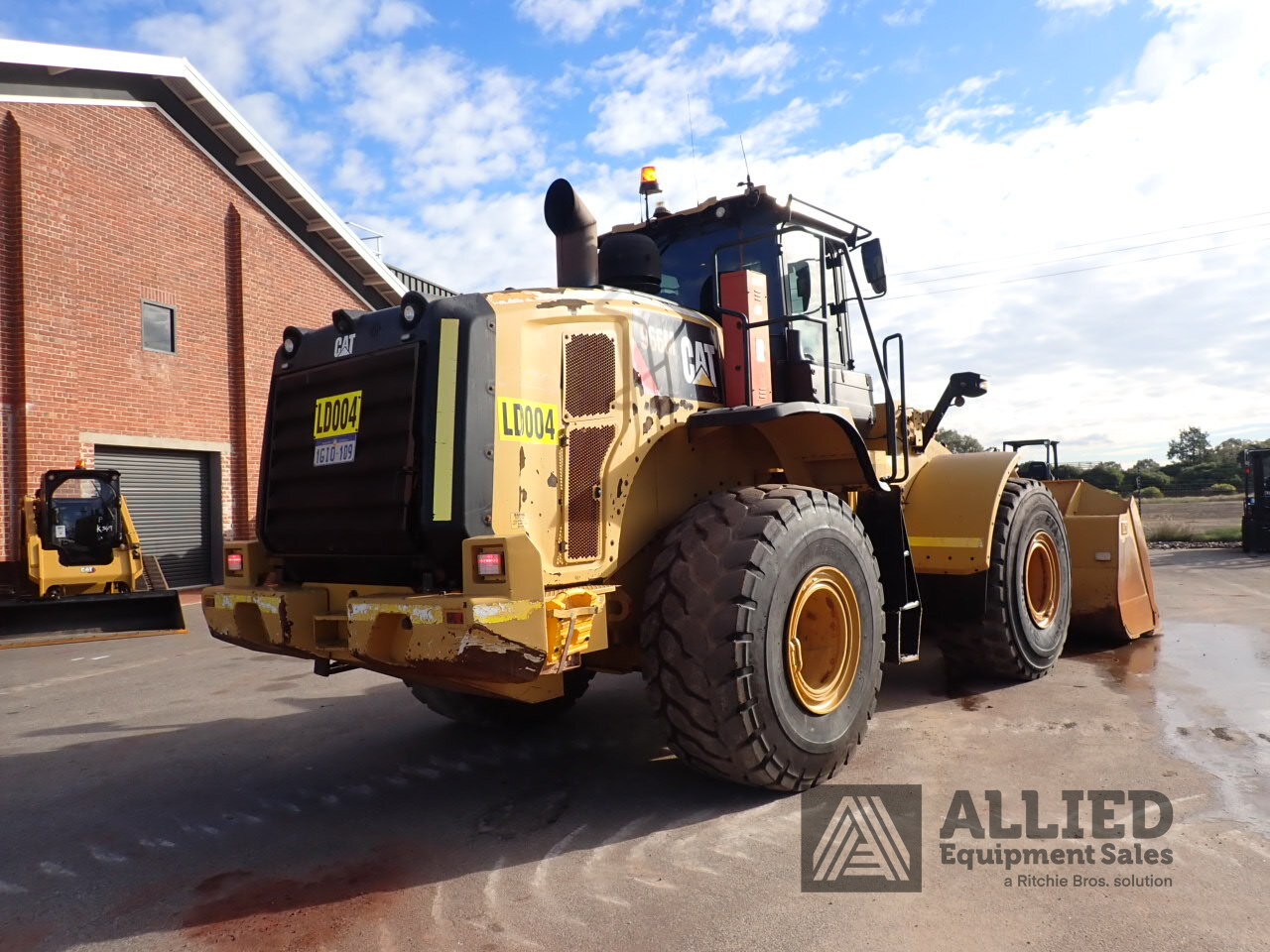 2017 CATERPILLAR 966M WHEEL LOADER