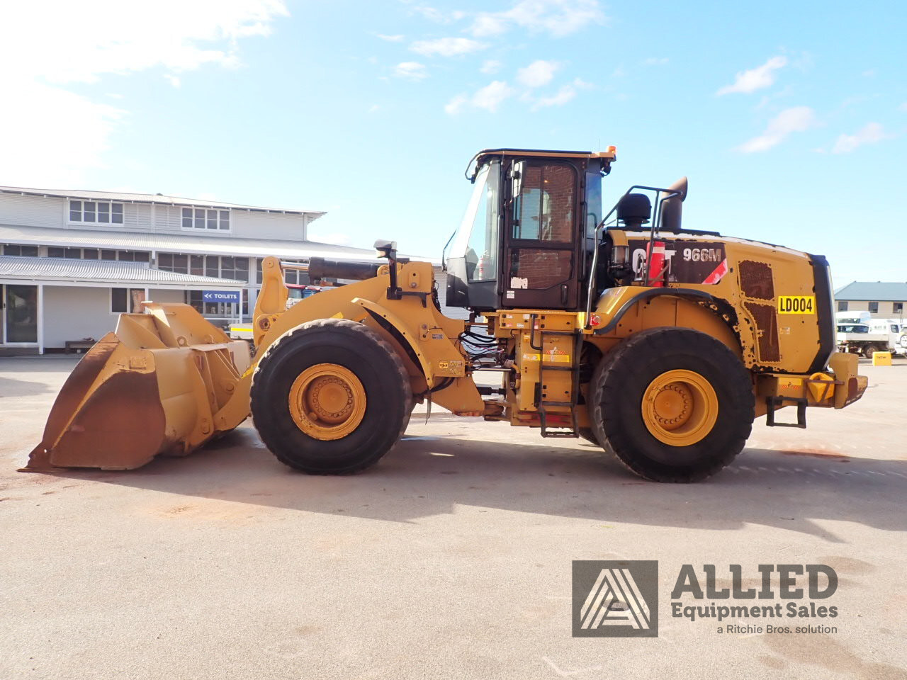 2017 CATERPILLAR 966M WHEEL LOADER