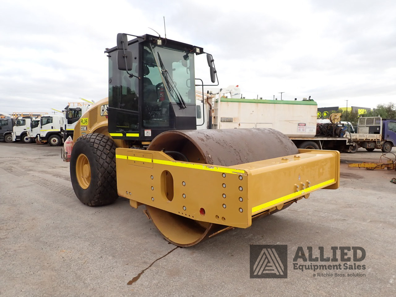 2021 CATERPILLAR CS74B SMOOTH DRUM ROLLER