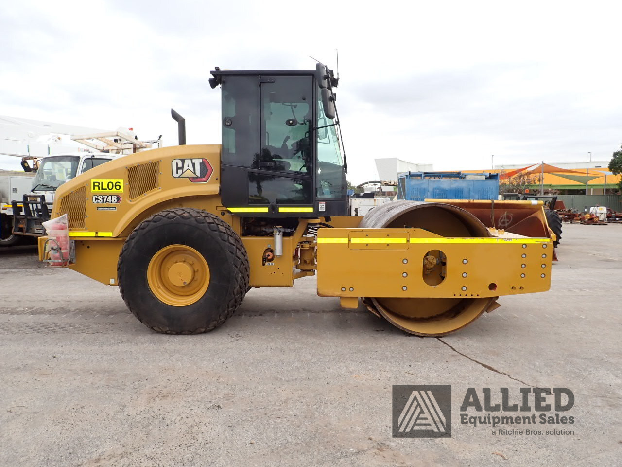 2021 CATERPILLAR CS74B SMOOTH DRUM ROLLER