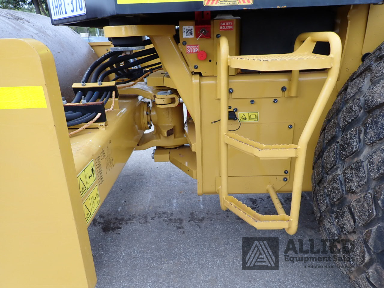 2021 CATERPILLAR CS74B SMOOTH DRUM ROLLER