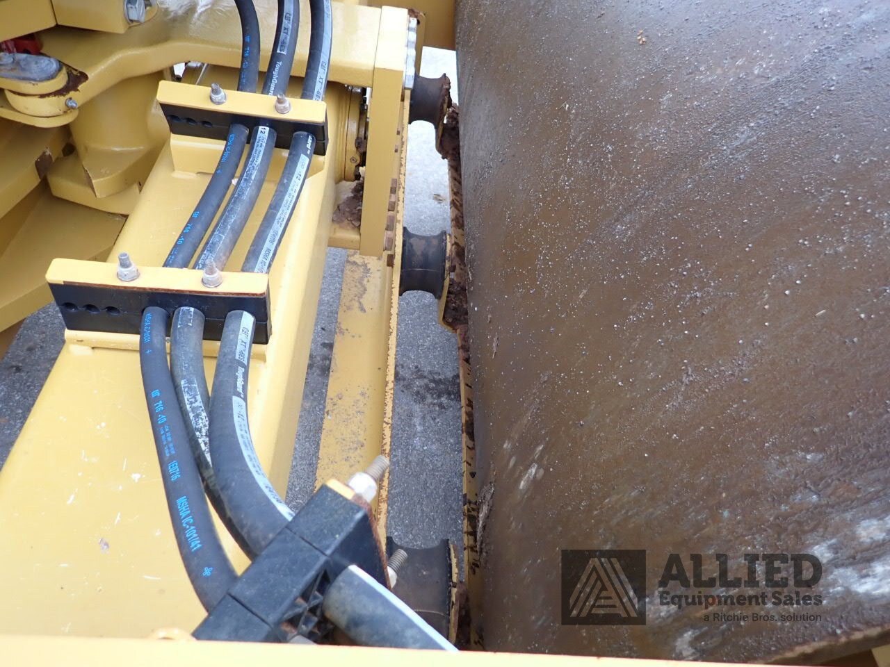 2021 CATERPILLAR CS74B SMOOTH DRUM ROLLER