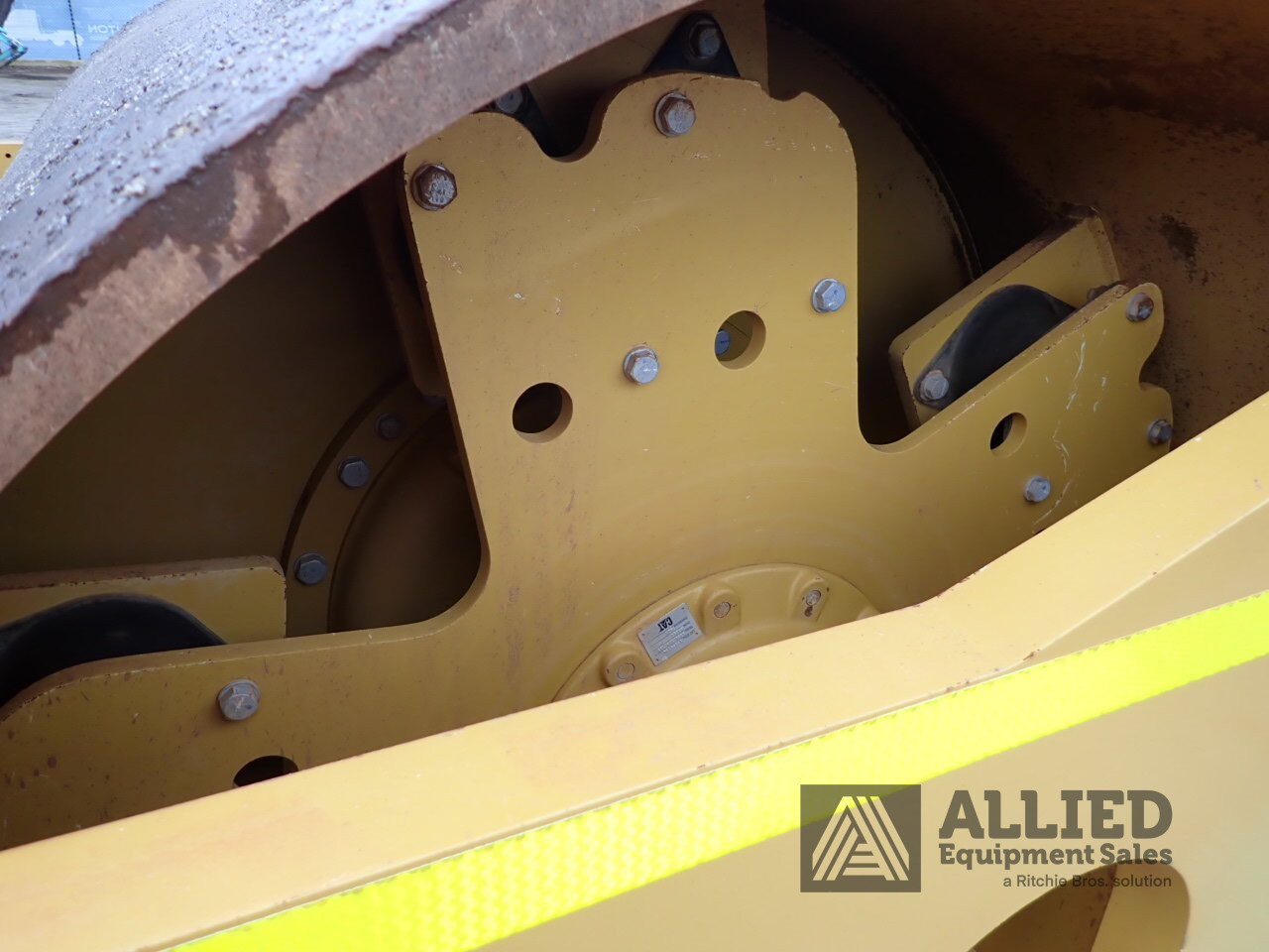2021 CATERPILLAR CS74B SMOOTH DRUM ROLLER