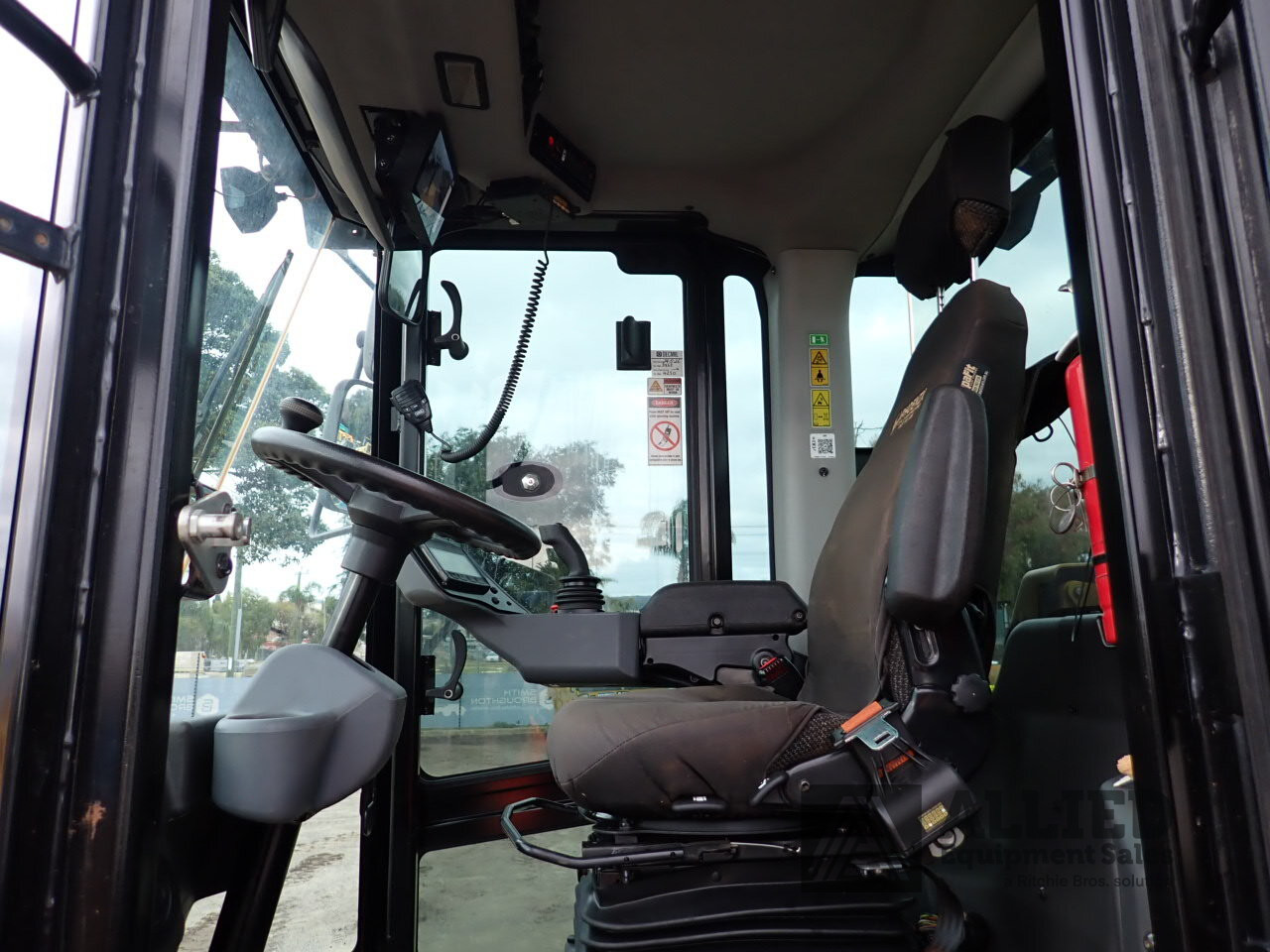 2021 CATERPILLAR CS74B SMOOTH DRUM ROLLER